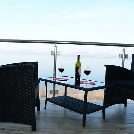 Bubu Loft Of De Silva Apartment